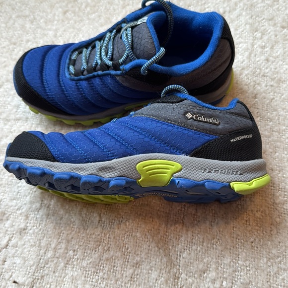 Near perfect condition! My son wore on 1 excursion during an Alaskan cruise. - Picture 2 of 4